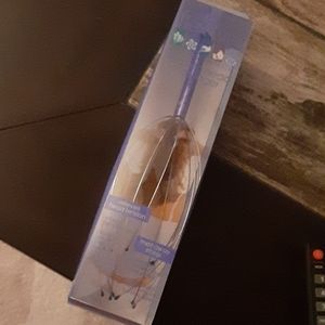 Relaxing head massager